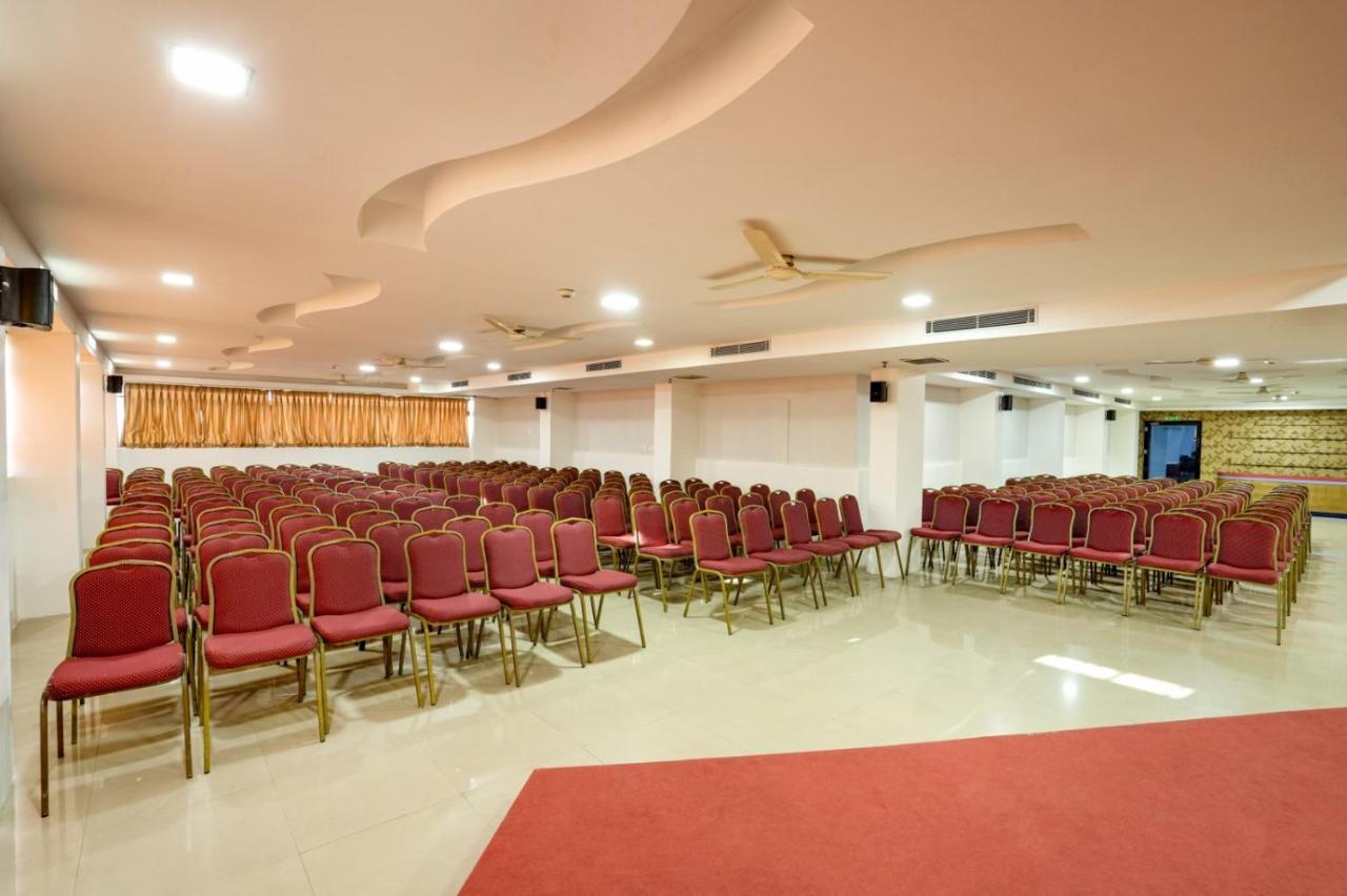 Hotel Empire Residency Tiruvalla Exterior foto